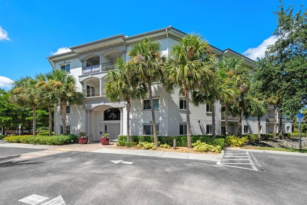 Modern Beach Condo In Central Naples! エクステリア 写真